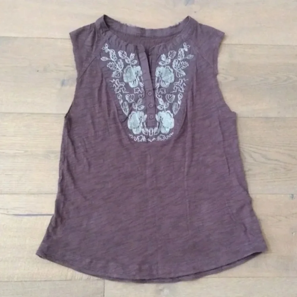 Cotton sleeveless embroidered tank top - Picture 6 of 9